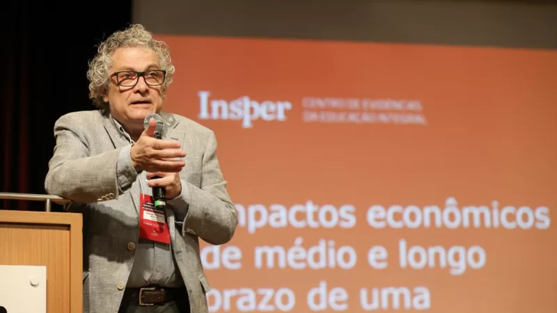 Documento sobre diretrizes para superar a pobreza, escrito por conselheiros acadêmicos do Livres, é publicado