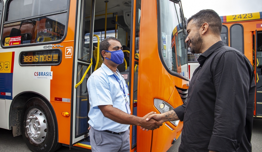 Prefeito Caio Cunha sanciona leis de concessão e exploração publicitária de terminais e pontos de ônibus de Mogi das Cruzes