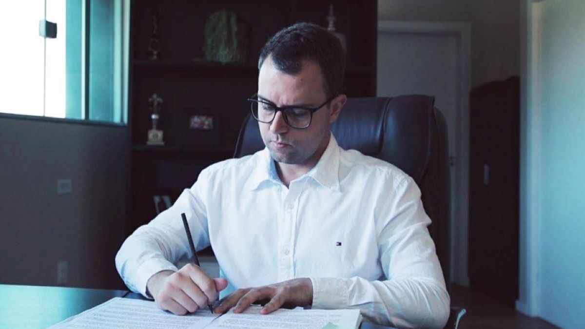 Lucas Gotardo apresenta emenda para que a Câmara de BC torne permanente redução do número de vereadores