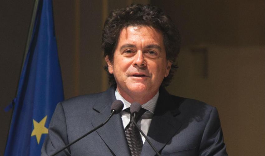 A economia política do déficit fiscal no Brasil