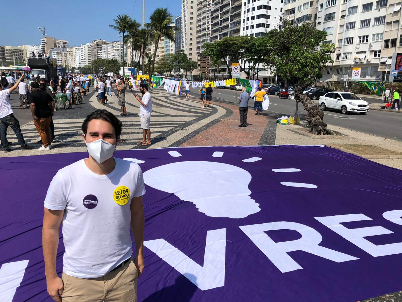 Conheça o Politicário, projeto de engajamento do líder Livres Henrique Korman