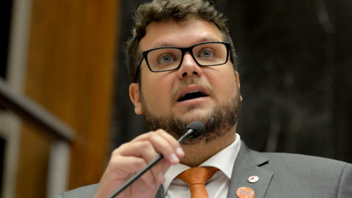 Guilherme da Cunha entra com mandado de segurança pela liberdade nos transportes em MG