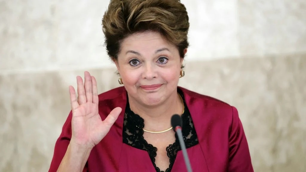Não olhe pra Dilma!