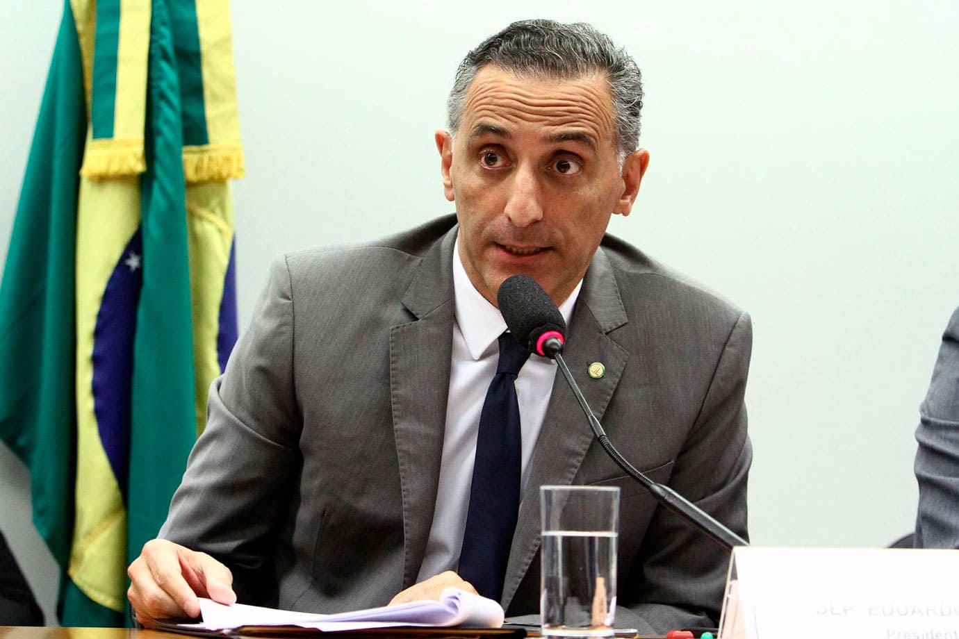 Projeto que amplia transparência em contratações públicas é aprovado com parecer favorável de Eduardo Cury