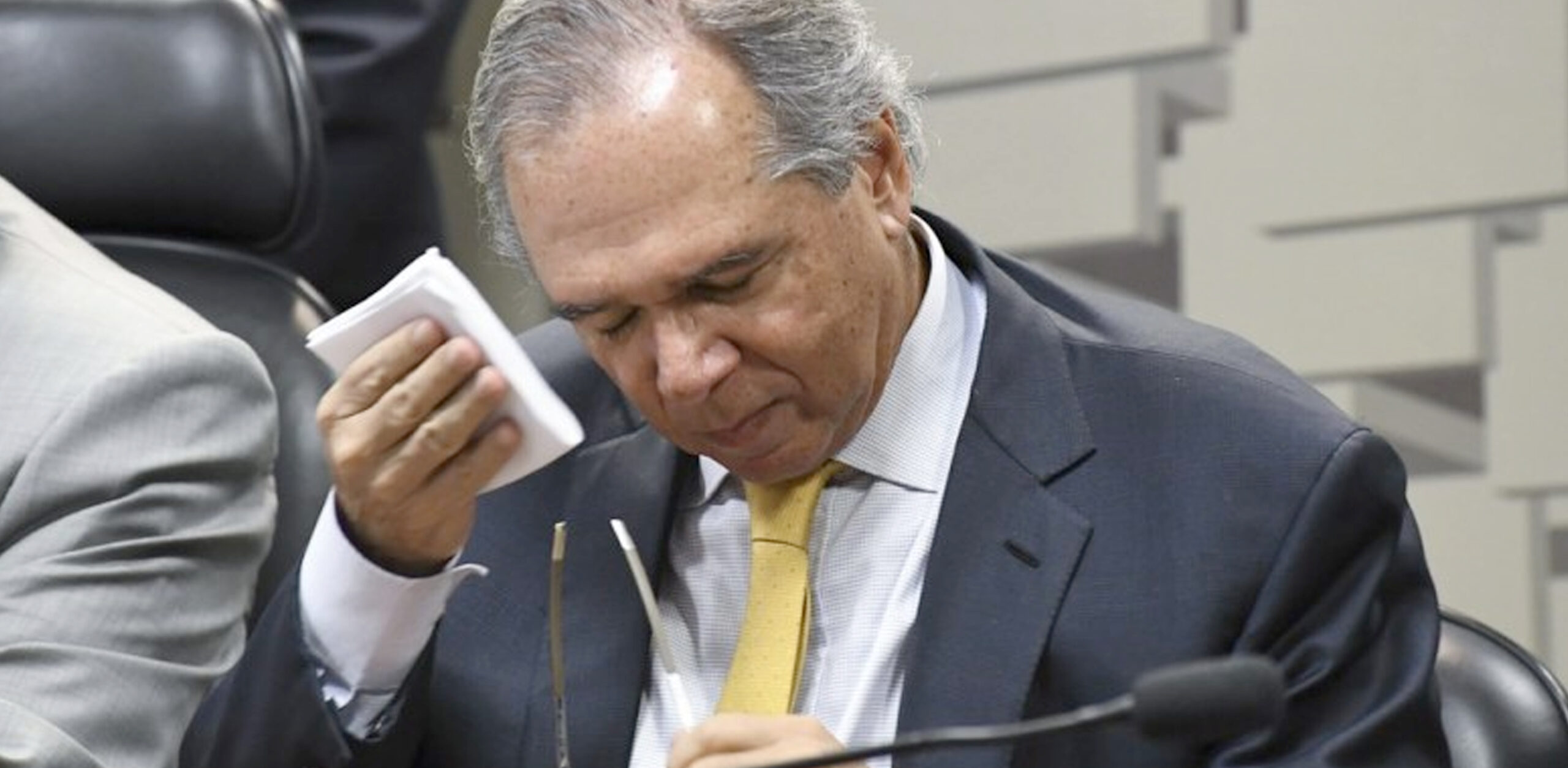 Por que o câmbio anda?