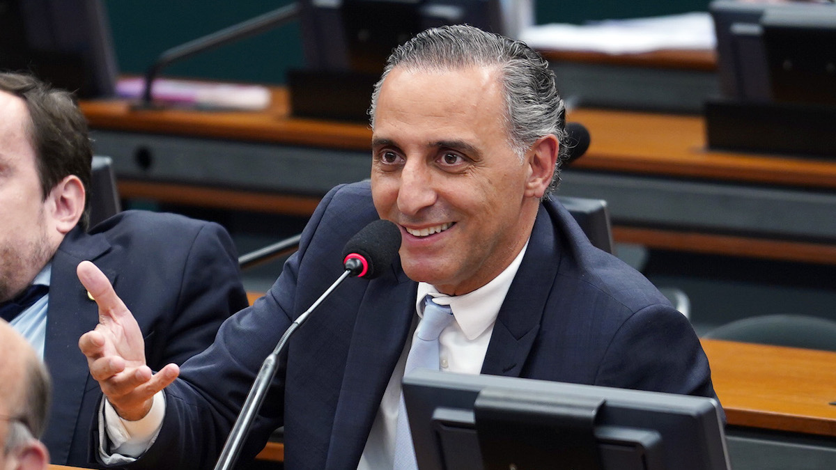 Relatado por Eduardo Cury, projeto que dá mais transparência em contratações públicas é aprovado na Câmara dos Deputados