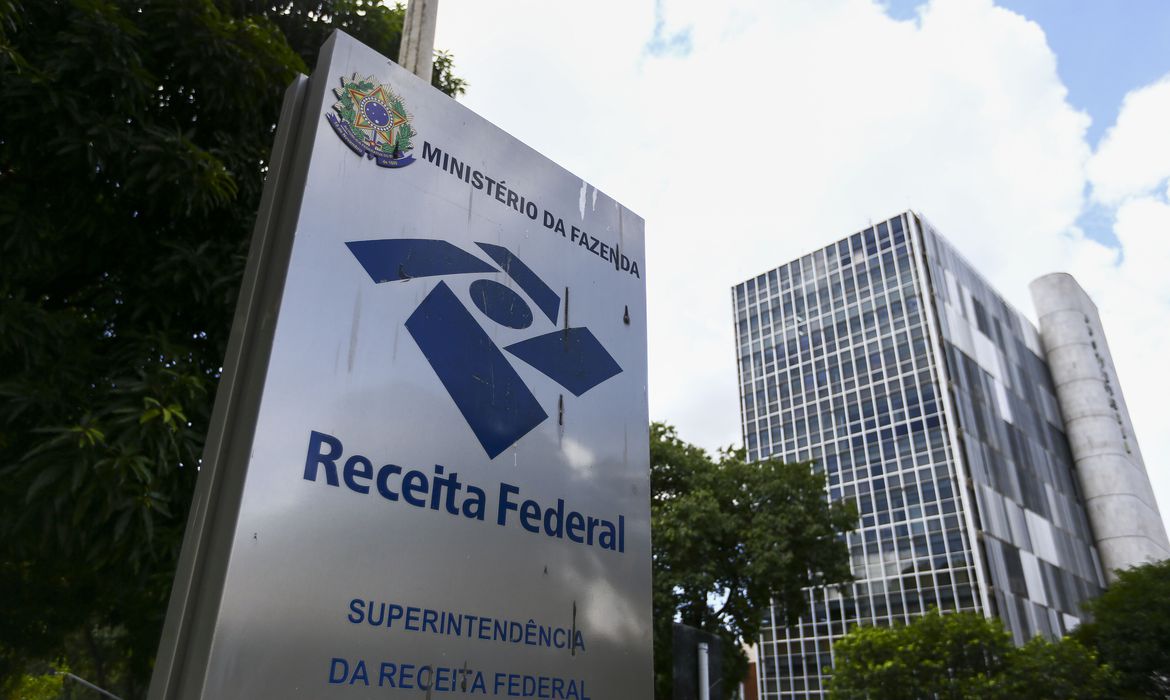 Efeitos da pandemia na arrecadação dos estados: comparação entre abril de 2020 e de 2019